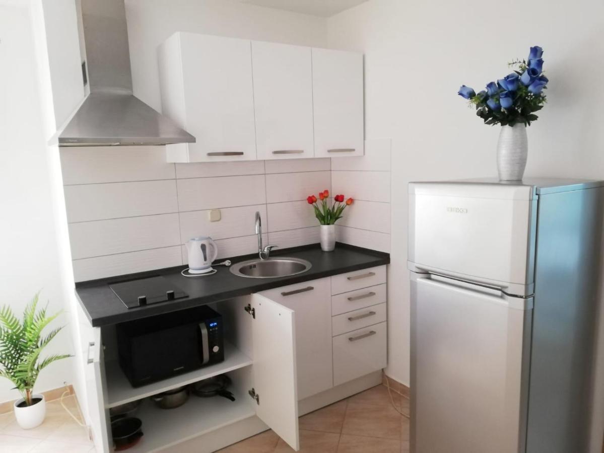 Apartment Toni With Private Parking ザダル エクステリア 写真